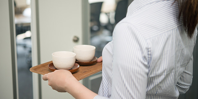 お茶出しのマナー